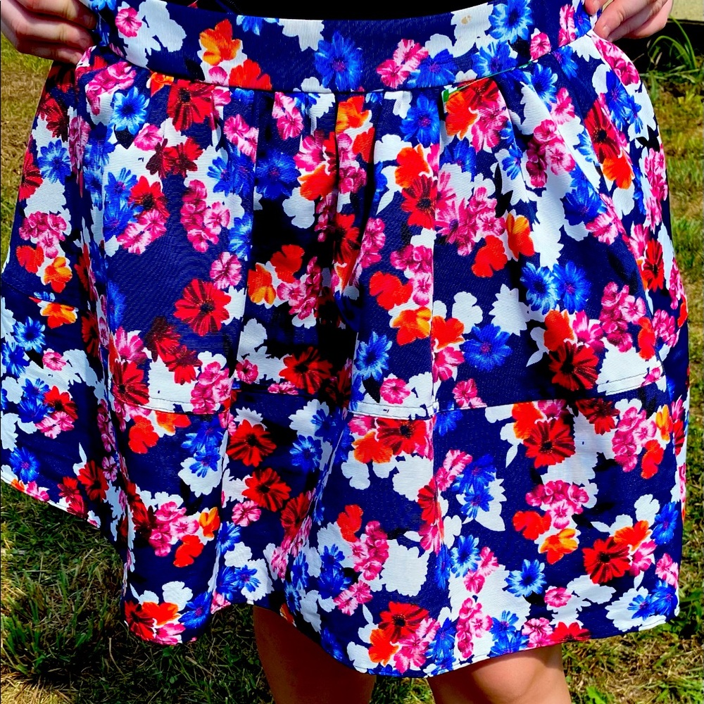 express Floral Skirt